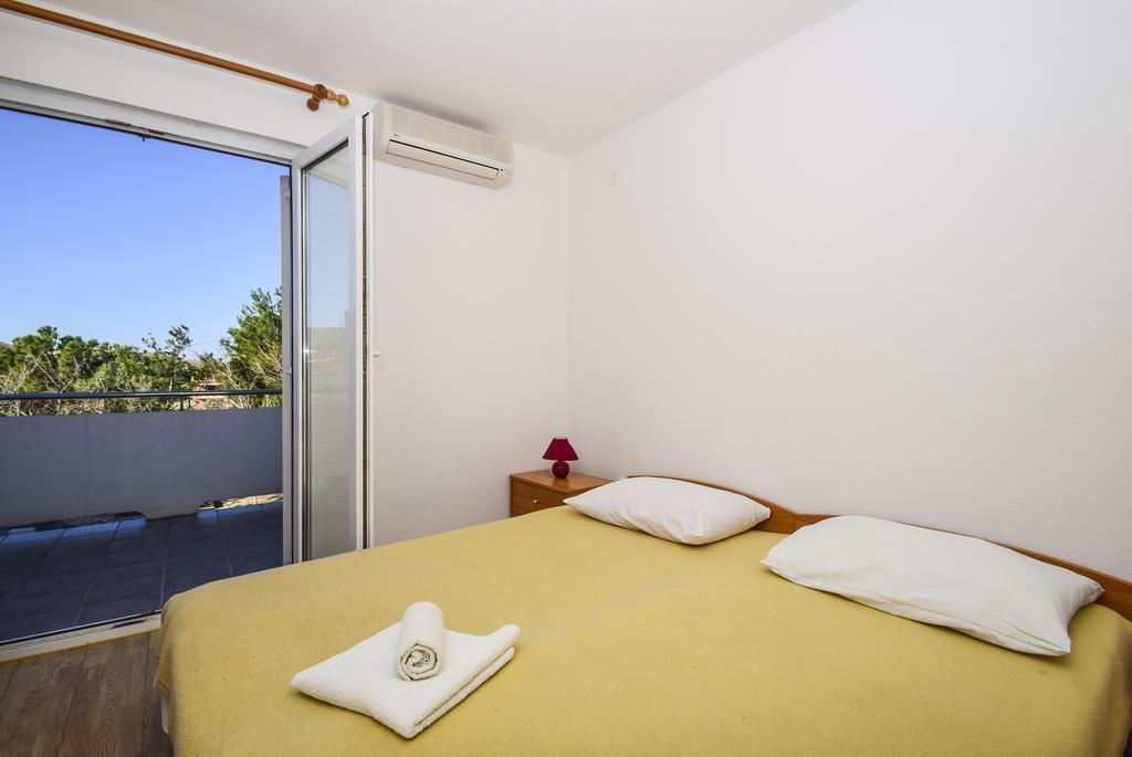 Guesthouse Dupin Vlasici Exterior photo